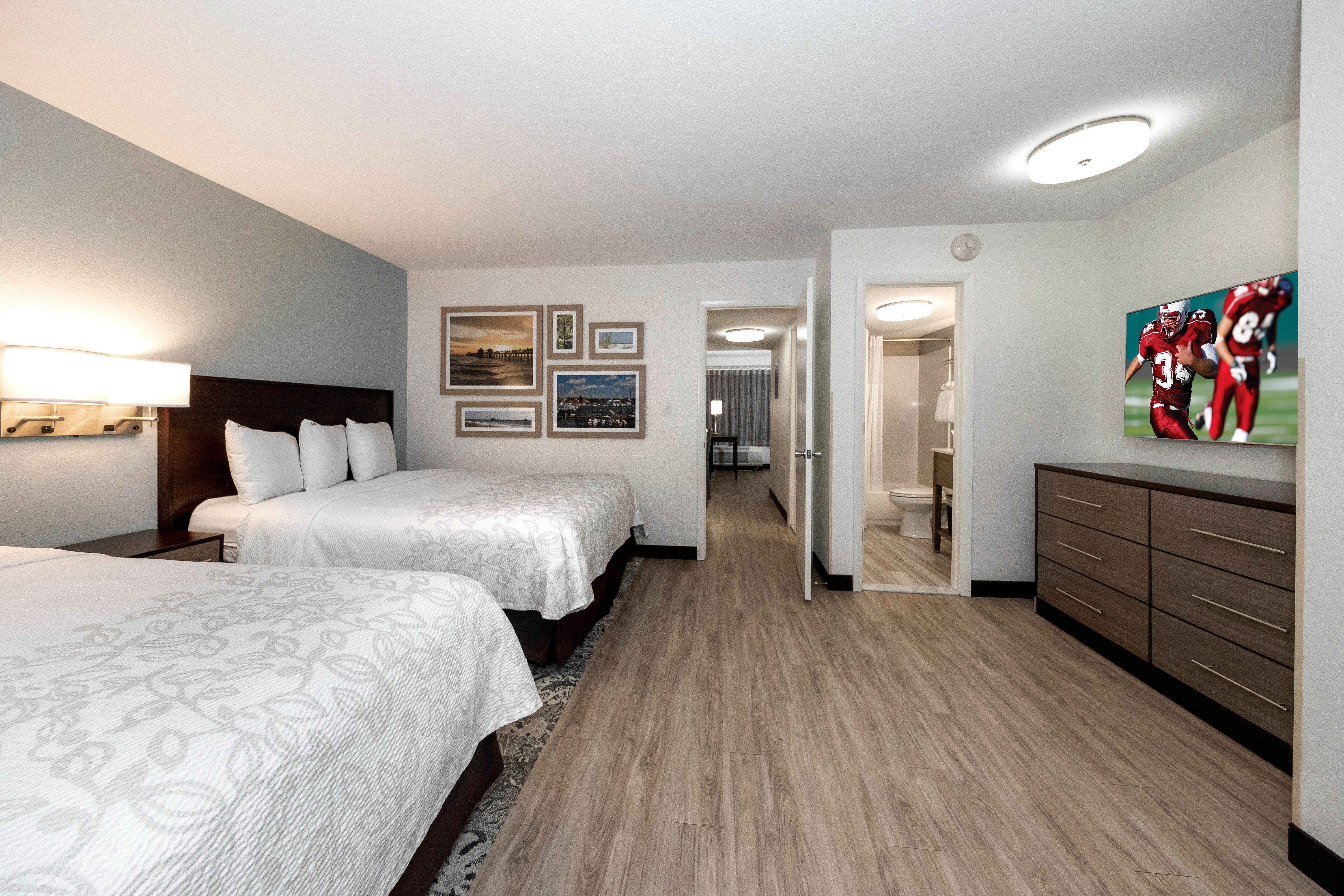 Red Roof Inn Plus+ & Suites Naples Downtown-5Th Ave S Zewnętrze zdjęcie