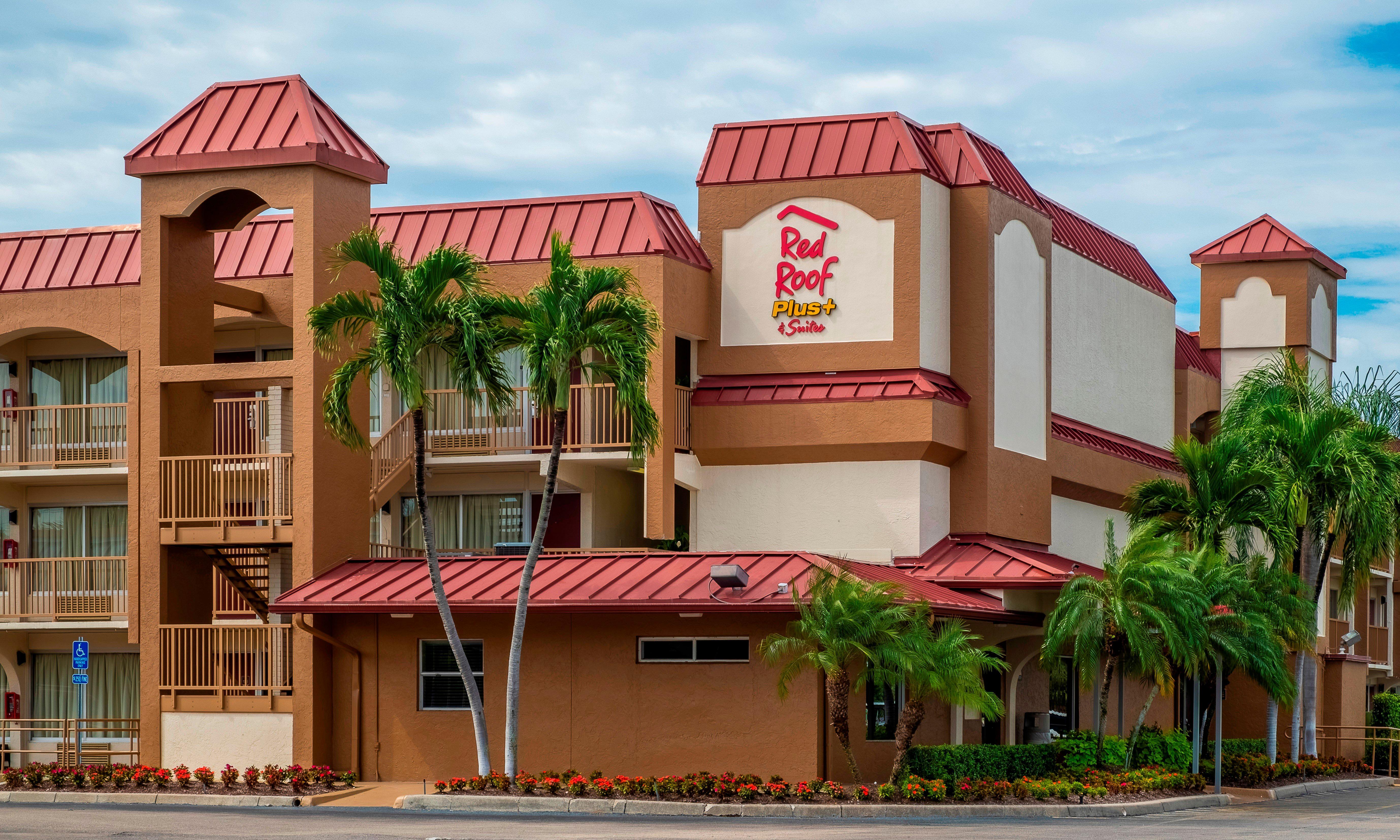 Red Roof Inn Plus+ & Suites Naples Downtown-5Th Ave S Zewnętrze zdjęcie