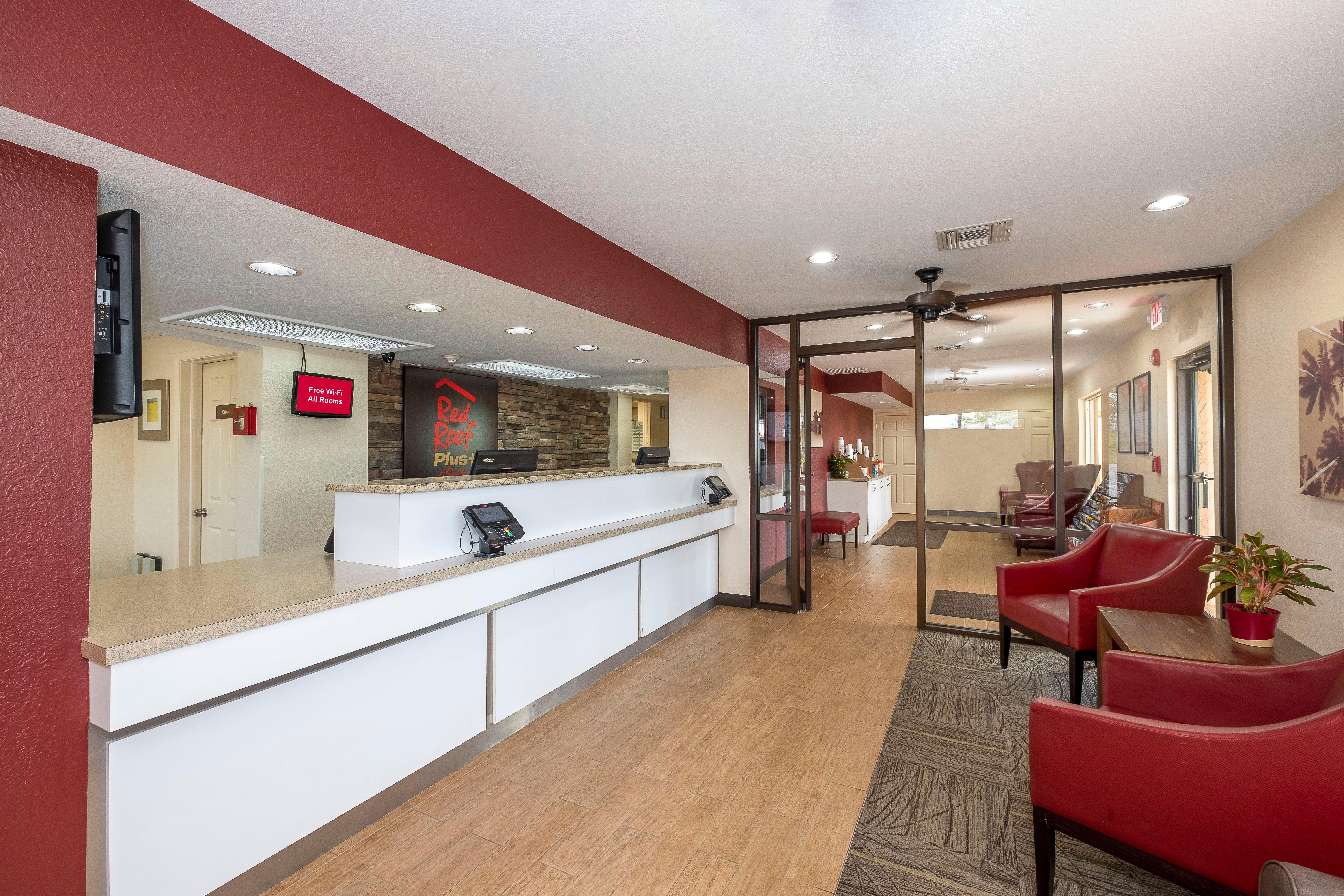 Red Roof Inn Plus+ & Suites Naples Downtown-5Th Ave S Zewnętrze zdjęcie