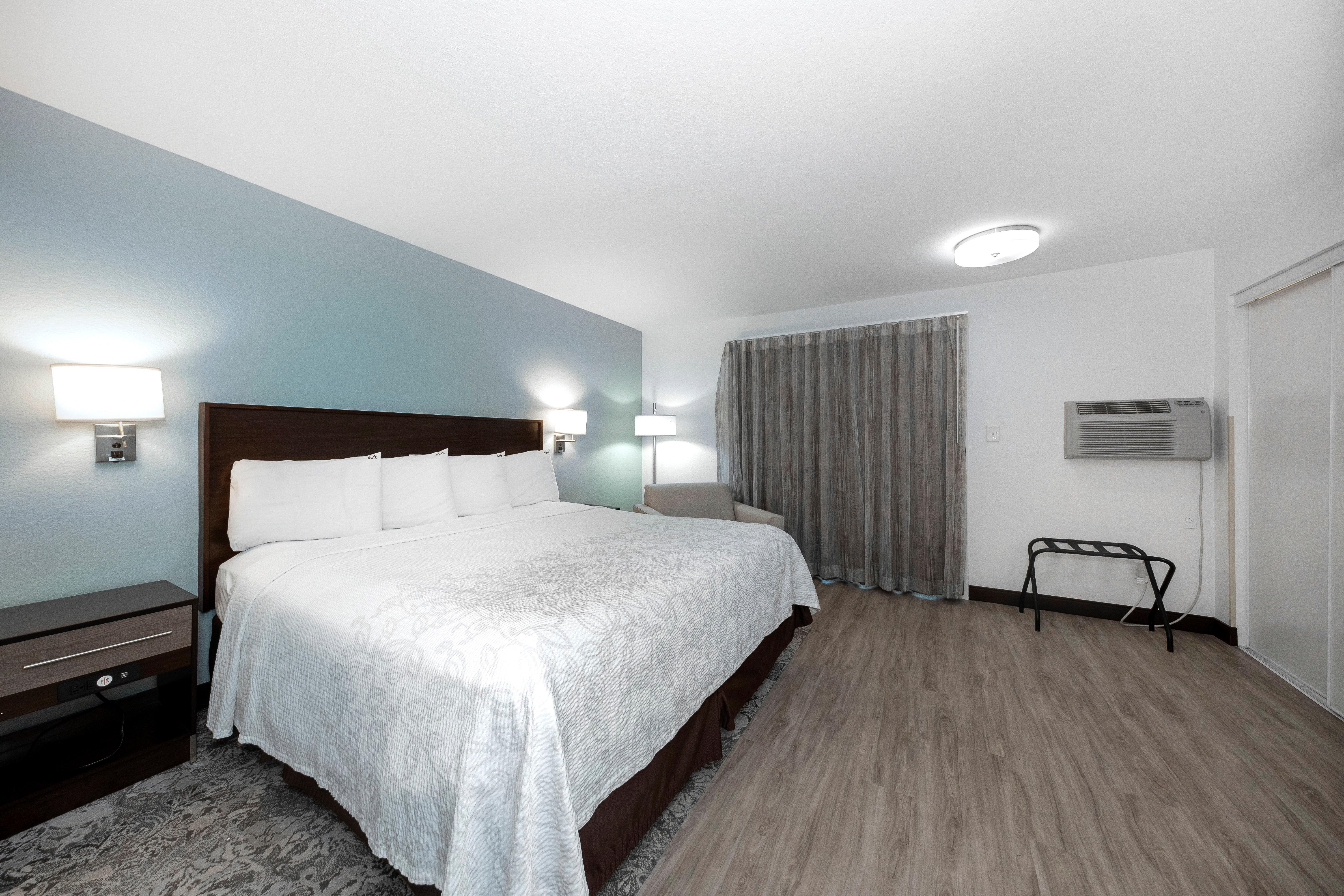 Red Roof Inn Plus+ & Suites Naples Downtown-5Th Ave S Zewnętrze zdjęcie