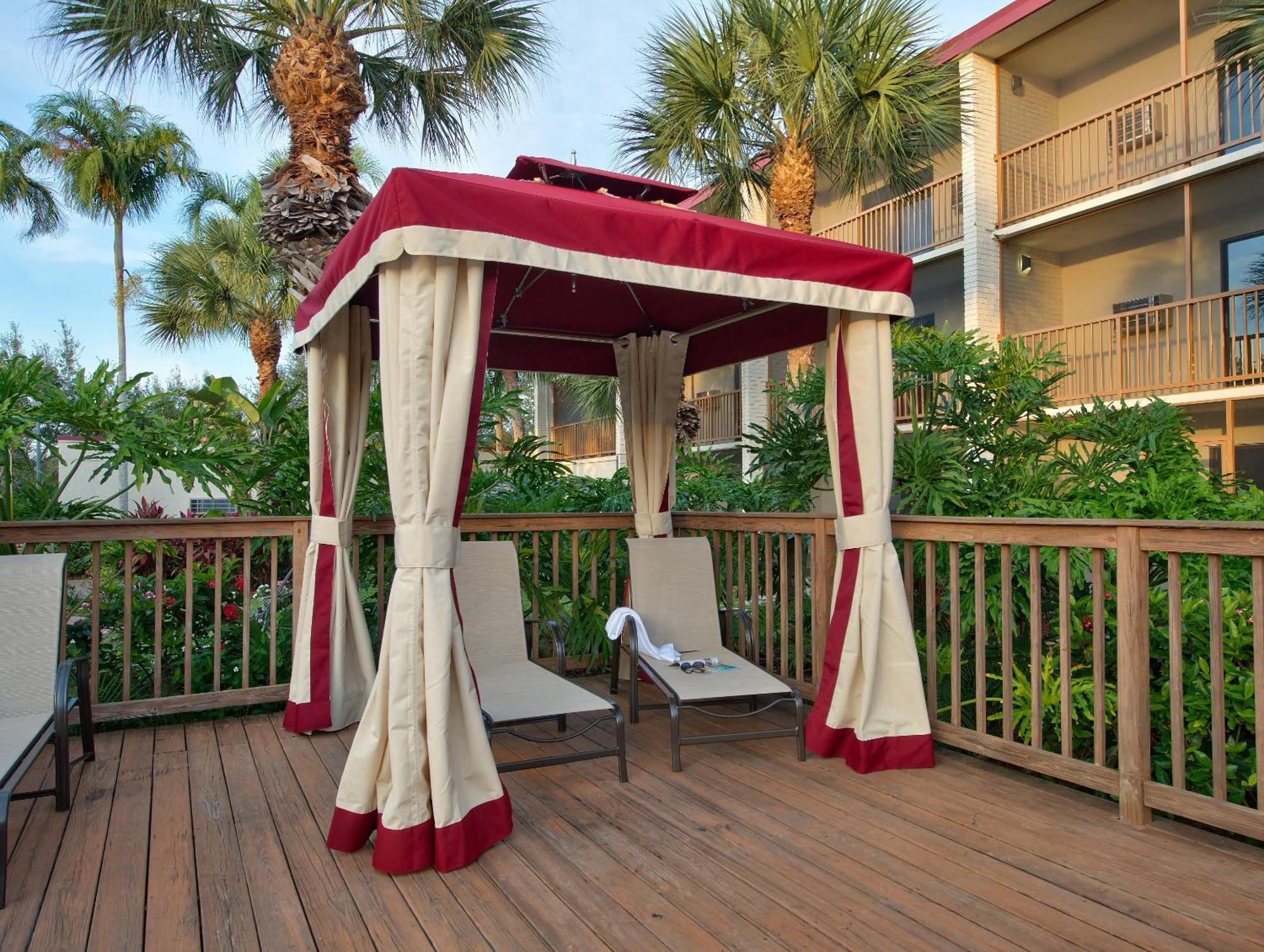Red Roof Inn Plus+ & Suites Naples Downtown-5Th Ave S Zewnętrze zdjęcie