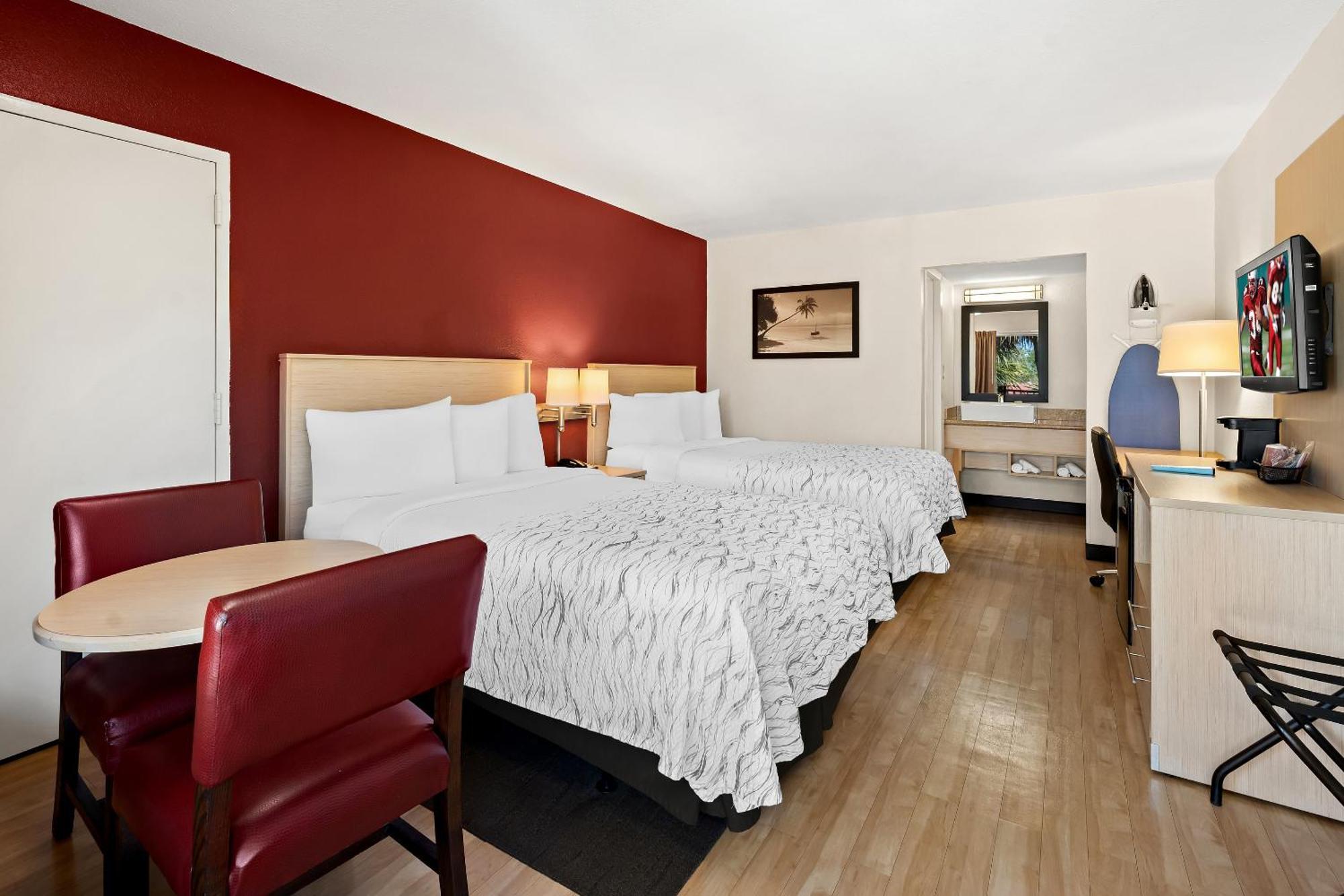 Red Roof Inn Plus+ & Suites Naples Downtown-5Th Ave S Zewnętrze zdjęcie